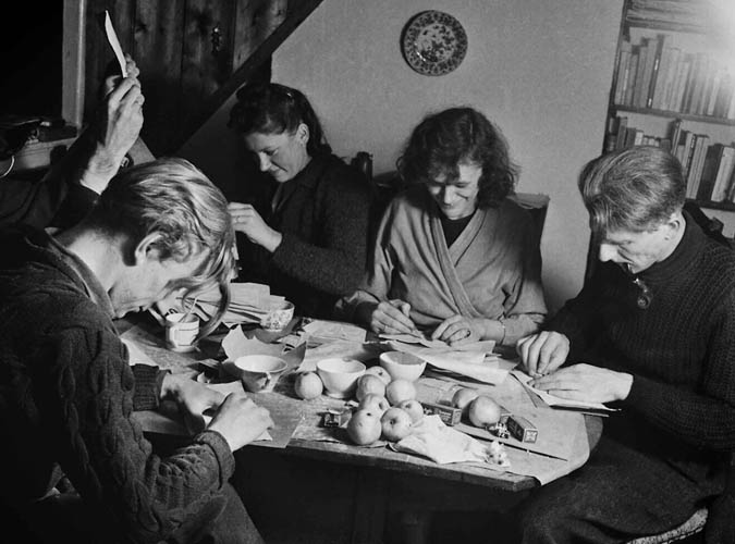 LGBTQ+ Documentaries: Willem & Frieda - Defying Nazis