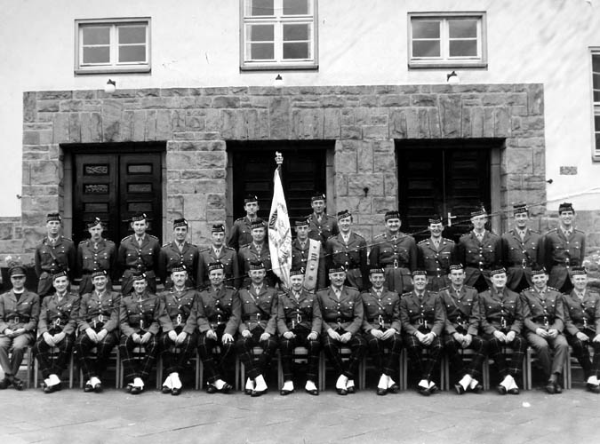 Royal Highland Fusiliers iserlohn 1964 with QM Albert Ward